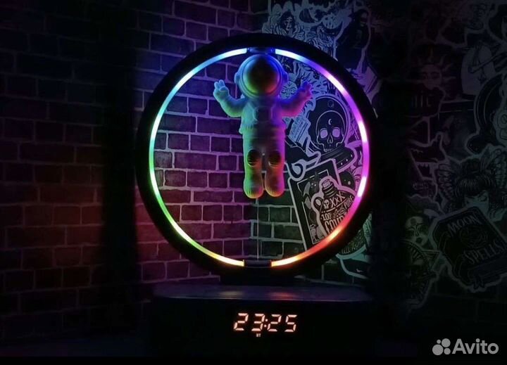 Светильник - колонка Astronaut