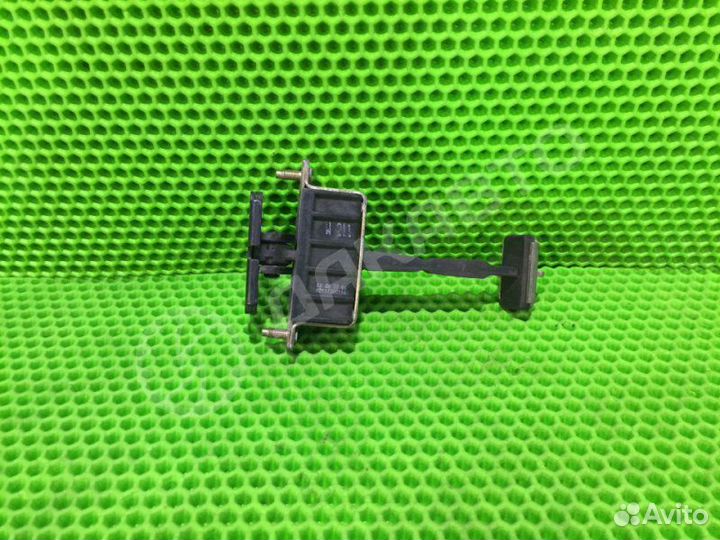 Ограничитель двери задний Mercedes-Benz E W211