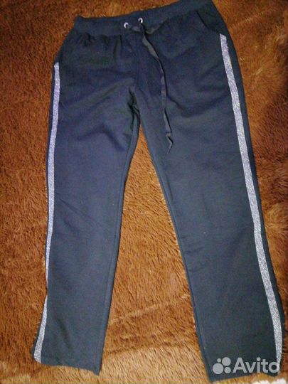 Спортивный костюм женский