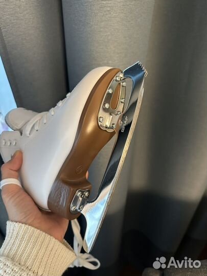 Коньки фигурные graf Topas детские 29