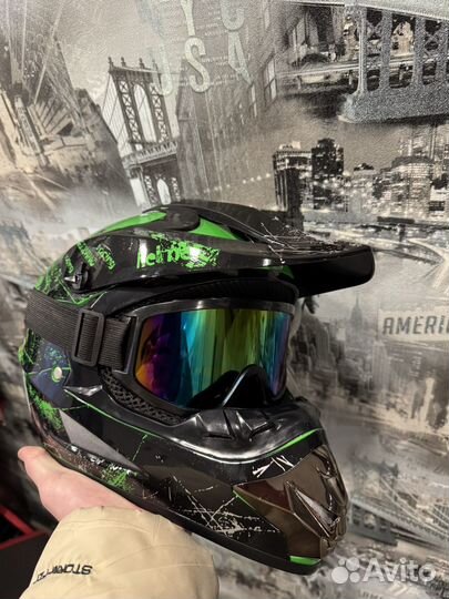 Шлем кроссовый зеленый