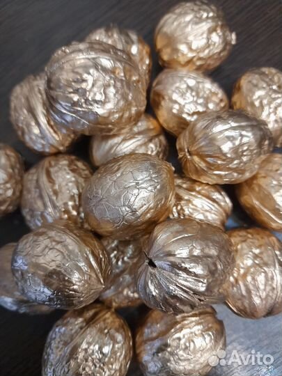 Орех новогодний с талисманом и предсказанием