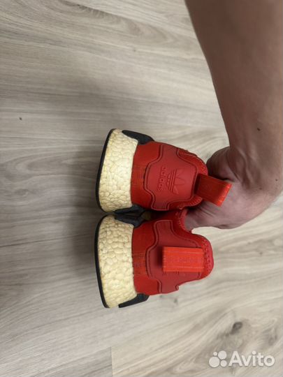 Кроссовки adidas nmd r1