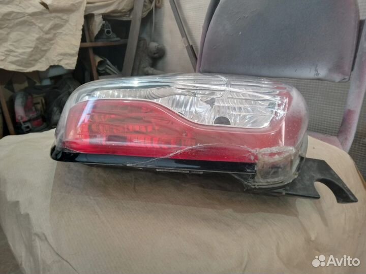 Фонарь задний для Nissan жук