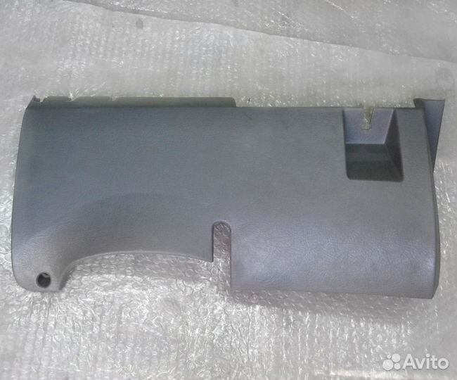 Накладка торпедо нижняя (под руль) Kia Spectra