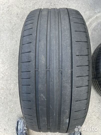 Pirelli P Zero 255/40 R20