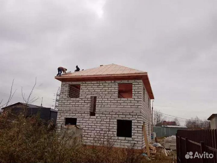 Бригада строителей