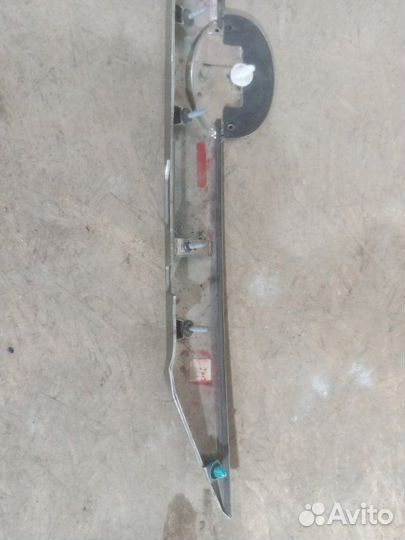 Накладка двери багажника задняя Toyota Camry V50