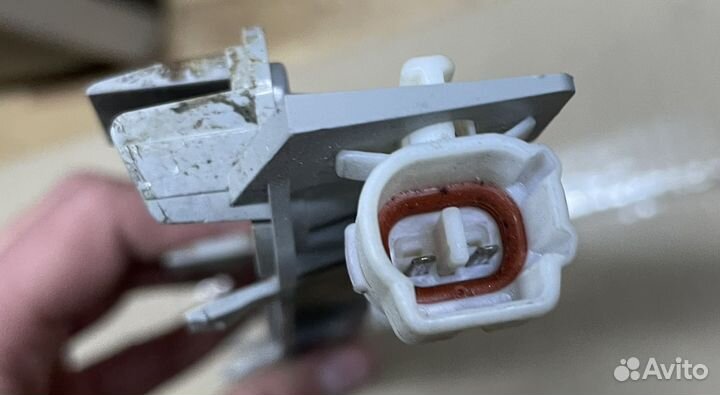 Задний стоп сигнал Toyota Land Cruiser Prado 120