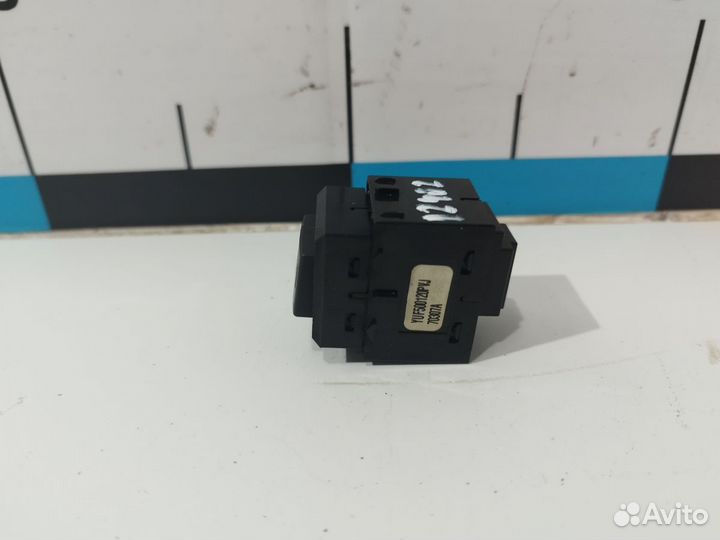 Кнопка обогрева сидений Discovery III 2004-2009