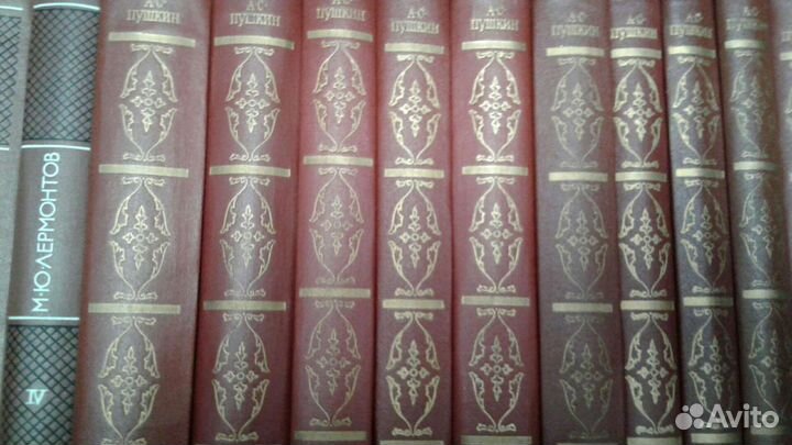 Книги.Очень много. Собрания сочинений