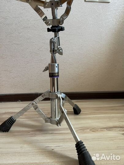 Барабан фирмы Pearl+подставка Yamaha