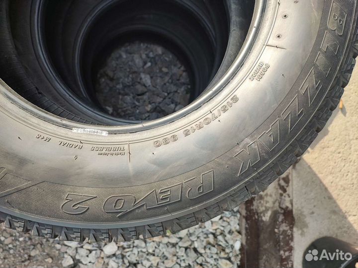 Bridgestone Blizzak Revo2 215/65 R15