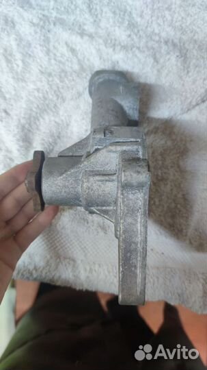 Помпа Водяной насос Iveco Hyundai Elantra Accent