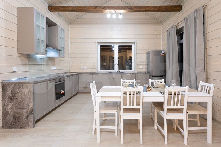 Дом 226 м² на участке 11 сот.