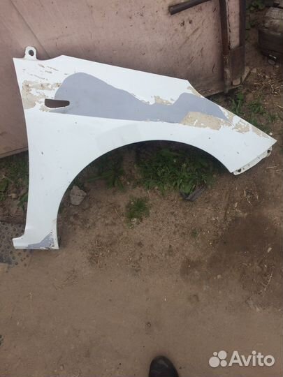 Переднее правое крыло