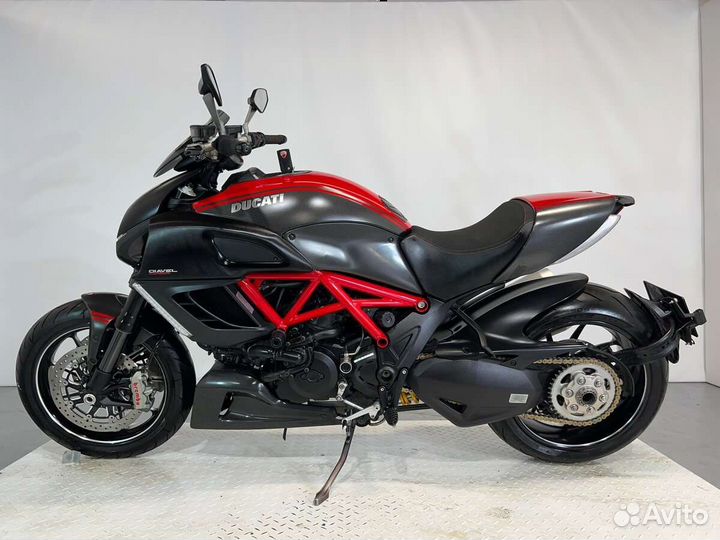 Ducati Diavel Carbon Год 2013