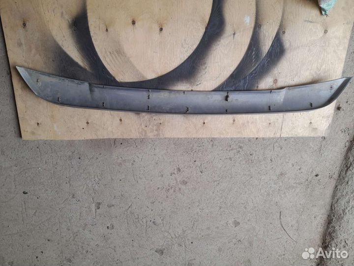 Накладка на передний бампер rav 4