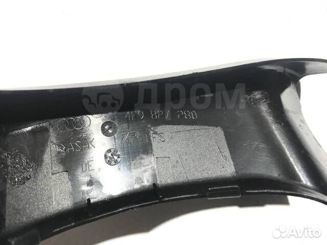 Накладка петли багажника правая Audi A6 C6 Avant