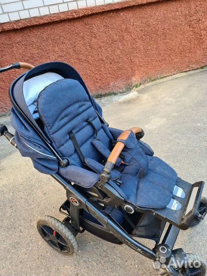 Прогулочная коляска