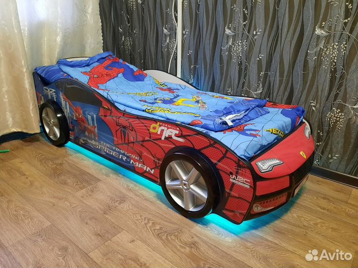 Детская кровать с матрасом машина