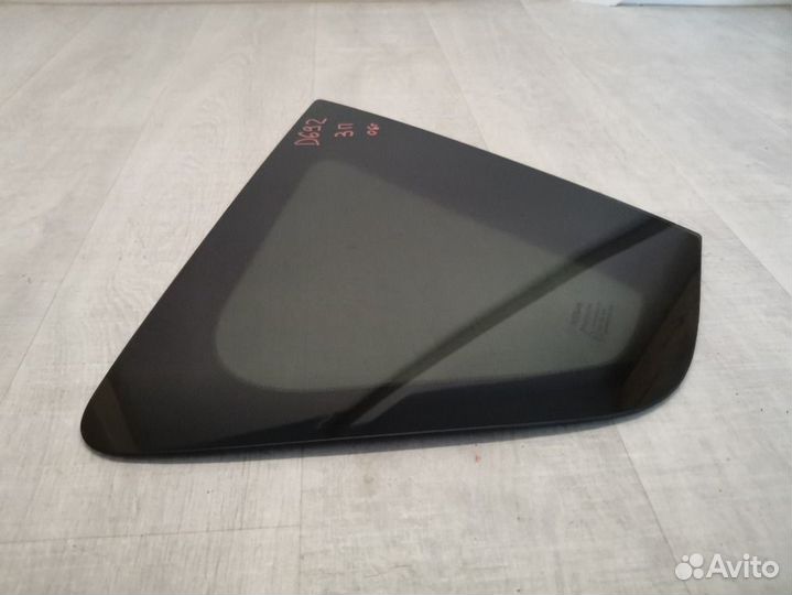 Стекло кузовное форточка правое Nissan Note E11