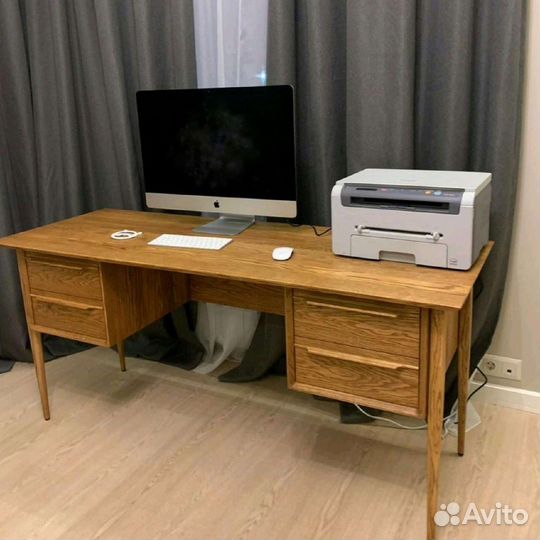 Письменный стол из массива дуба