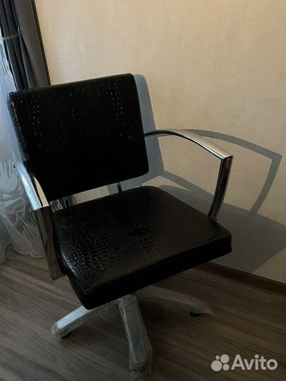 Кресло парикмахерское Hairway 