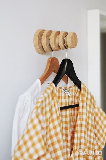 Вешалка настенная