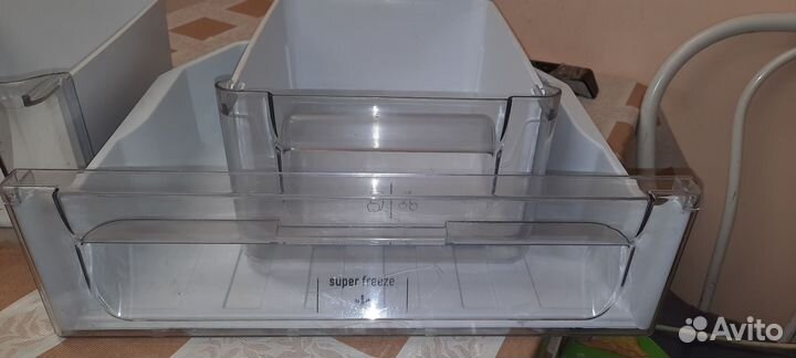 Ящики для холодильника и полка Hotpoint-Ariston