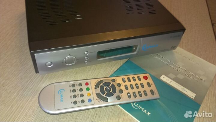 Спутниковый SD ресивер Lumax DV2400IRD