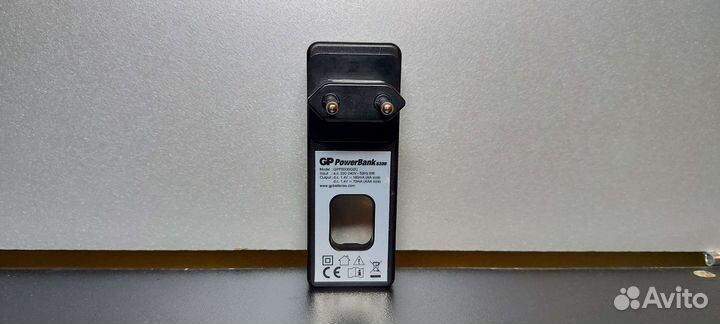 Зарядное устройство GP PB330