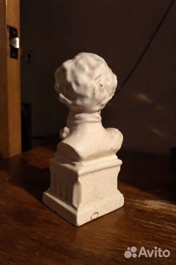 Бюст Пушкин