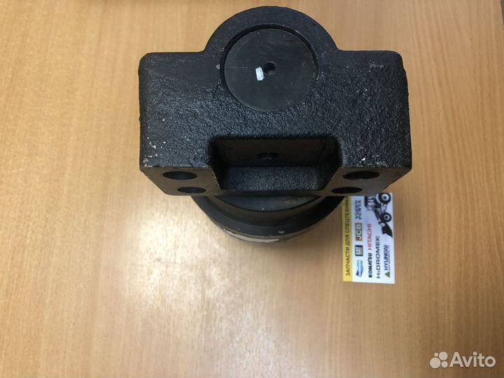 Каток поддерживающий hitachi 9302198