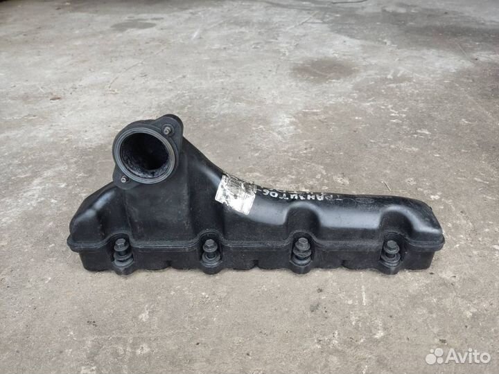 Коллектор впускной пластик 2.4 Форд транзит