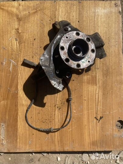 Кулак поворотный передний левый fiat Punto