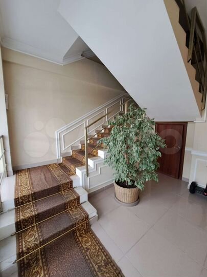 2-к. квартира, 60 м², 2/4 эт.