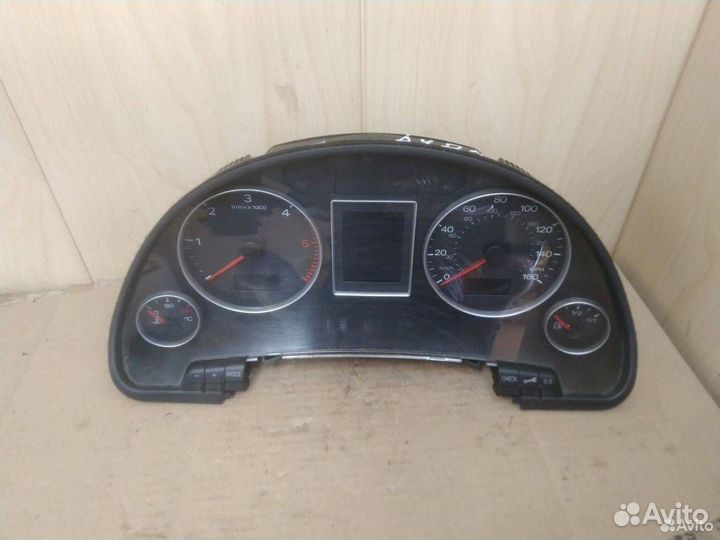 Панель приборов (щиток) Audi A4 B7 (2004 - 2009)