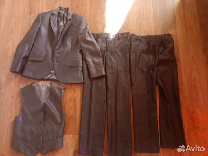 Серая форма на мальчика 122-128