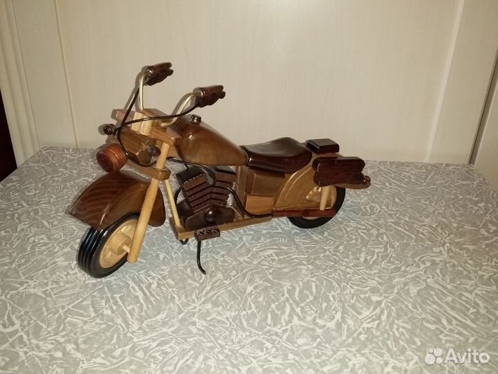 Мотоцикл новый деревянный