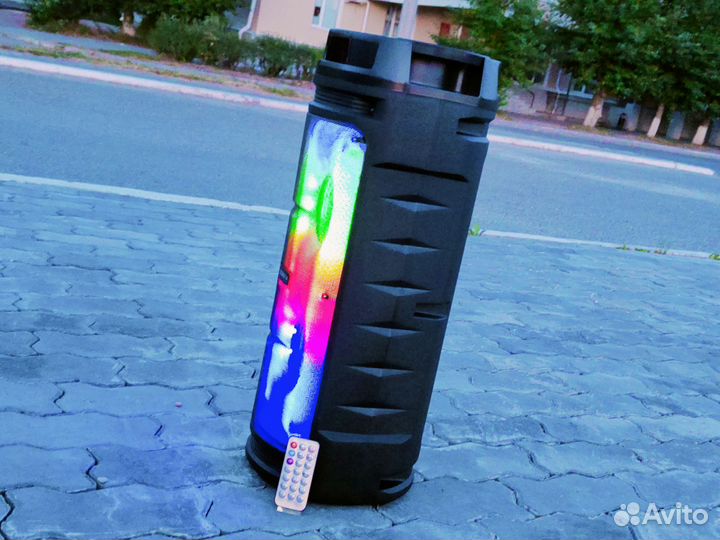 Большая колонка с блютузом