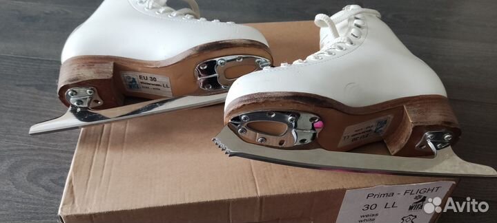 Коньки фигурные wifa