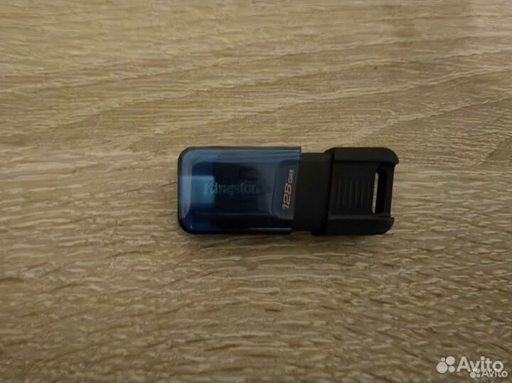 2 Флэшки Kingston