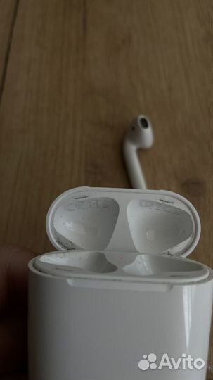 Беспроводные наушники apple airpods 1 б/у