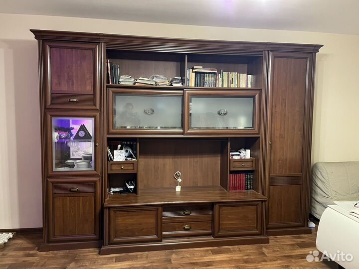 Шкаф стенка