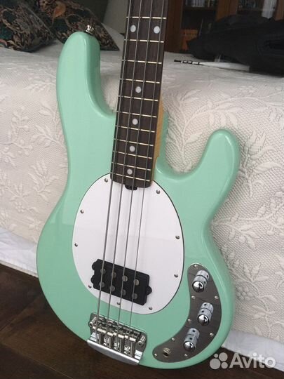 Sterling by MusicMan Ray34ca, бас-гитара