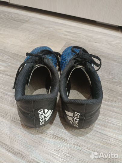 Футбольные бутсы Адидас 32