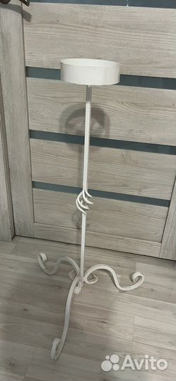 Стойка кованная для цветов