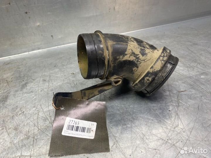 Патрубок воздушного фильтра Volkswagen Passat B5