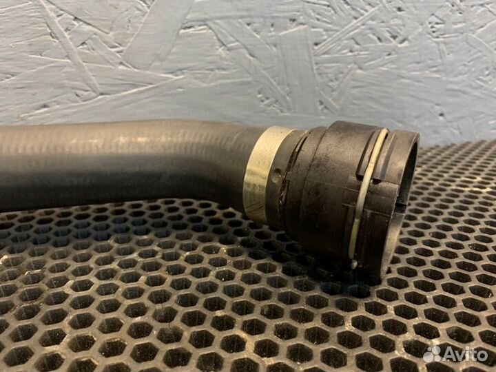 Патрубок системы охлаждения Audi A6 C7 cdnb 2014